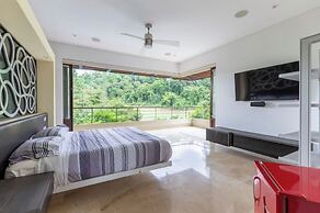 Yeguad U6 by Wynwood House