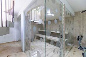 Yeguad U6 by Wynwood House