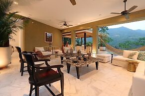 Yeguas U26 by Wynwood House