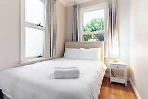 The Hamptons Paddington Home