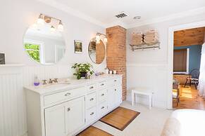 Gorgeous Garrison Gem Pool Sauna Hot Tub More