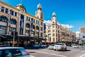 3BR Retro Escape ICC & Darling Harbour