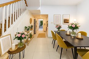 3BR Retro Escape ICC & Darling Harbour