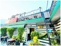 Hotel Near Boat House Mall Road Nainital