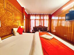 Hotel Near Boat House Mall Road Nainital