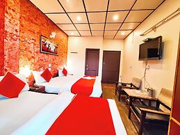 Hotel Near Boat House Mall Road Nainital