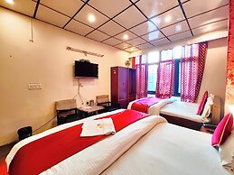 Hotel Near Boat House Mall Road Nainital
