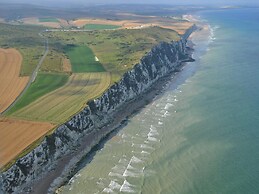 Family-friendly Retreat on the Opal Coast