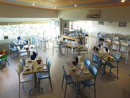 Family-friendly Retreat on the Opal Coast