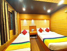 Hotel Near Naini Lake Nainital