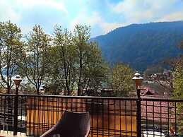 Hotel Near Naini Lake Nainital