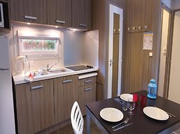Apartment by Opal Coast Beach With Pool Access