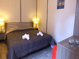 Apartment by Opal Coast Beach With Pool Access