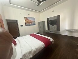 Geetatri Luxury Homestay