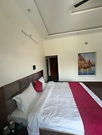 Geetatri Luxury Homestay