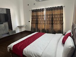 Geetatri Luxury Homestay