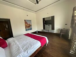 Geetatri Luxury Homestay