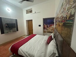 Geetatri Luxury Homestay