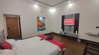 Geetatri Luxury Homestay