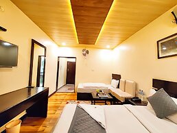 Hotel Crown Castle Mall Road Nainital