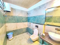 Hotel Crown Castle Mall Road Nainital