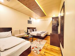 Hotel Crown Castle Mall Road Nainital