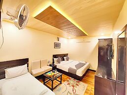 Hotel Crown Castle Mall Road Nainital