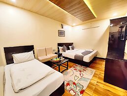 Hotel Crown Castle Mall Road Nainital