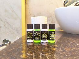 Hotel Crown Castle Mall Road Nainital