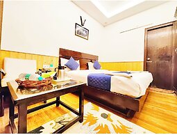 Hotel Crown Castle Mall Road Nainital