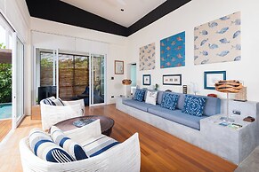 Overthemoon Luxury Pool Villas