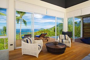 Overthemoon Luxury Pool Villas