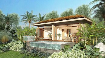 Overthemoon Luxury Pool Villas