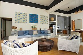 Overthemoon Luxury Pool Villas