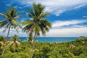 Overthemoon Luxury Pool Villas