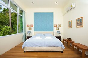 Overthemoon Luxury Pool Villas