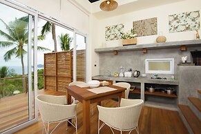 Overthemoon Luxury Pool Villas