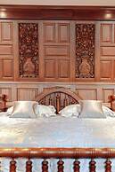 Luxury Iconic Royal Boat Pool Villa North Pattaya