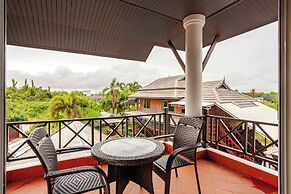 Luxury Iconic Royal Boat Pool Villa North Pattaya