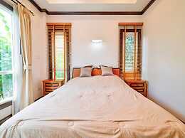 Luxury Iconic Royal Boat Pool Villa North Pattaya