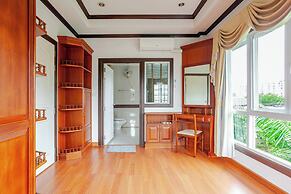 Luxury Iconic Royal Boat Pool Villa North Pattaya