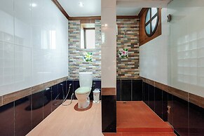 Luxury Iconic Royal Boat Pool Villa North Pattaya