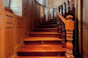 Luxury Iconic Royal Boat Pool Villa North Pattaya