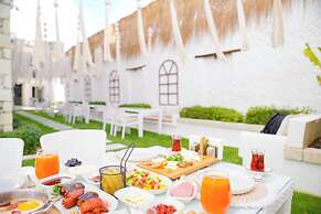 The Fountain Çeşme