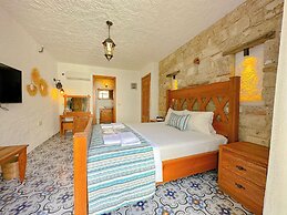 The Fountain Çeşme