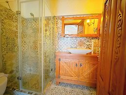 The Fountain Çeşme