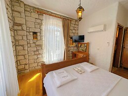 The Fountain Çeşme