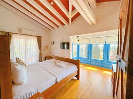 The Fountain Çeşme