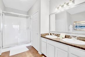 Upstay Modern 3BR Getaway w Pool and Hot Tub