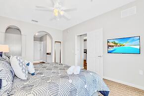 Upstay Modern 3BR Getaway w Pool and Hot Tub